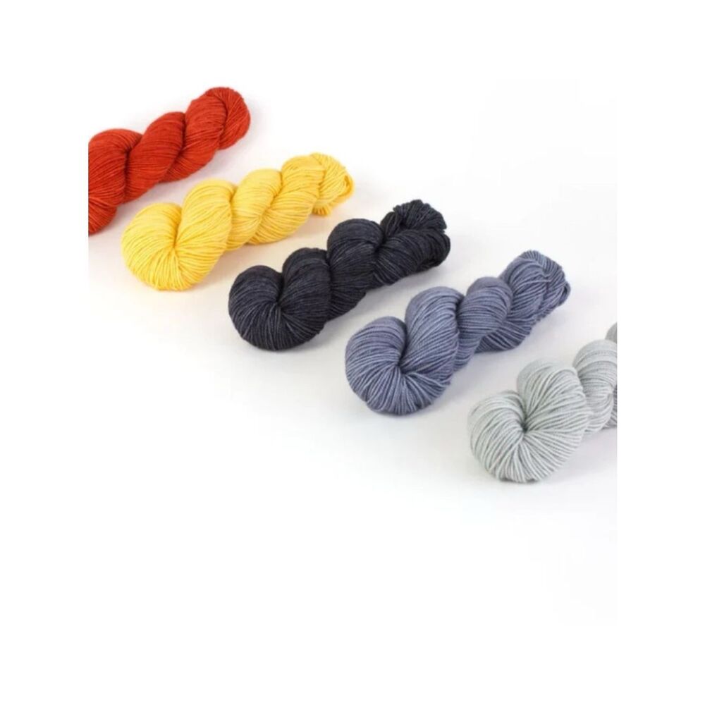 Camp Color Fingering Superwash Merino High Fidelity Yarn in Dead Wax / Set of 3 - Picture 4 of 4